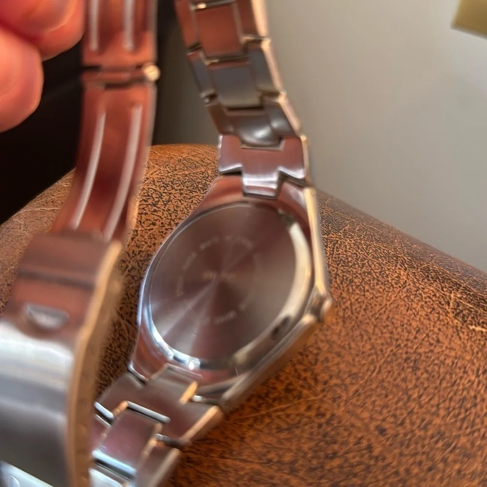 JF Quartz Watch 🌈 Gradient Dial | Silver Band
